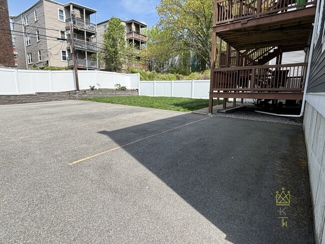 Building Photo - 214 Westville St