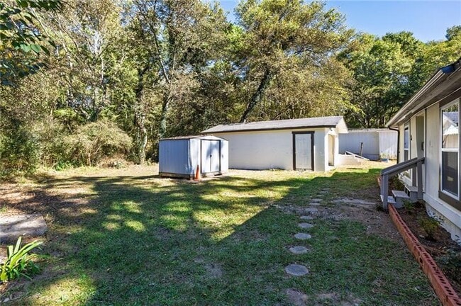 Building Photo - 24 E Iron Belt Rd SE