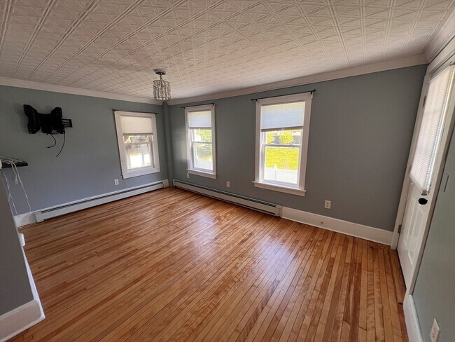 Building Photo - 162 North Ave