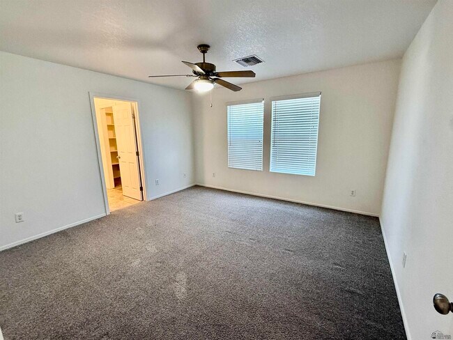 Building Photo - 11486 E Del Golfo