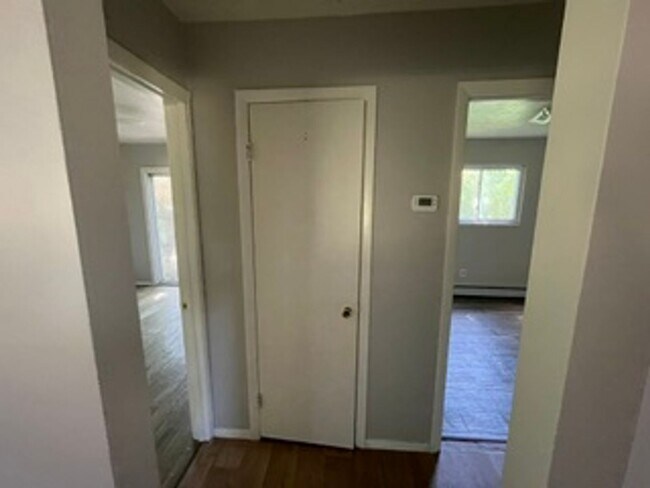 Building Photo - 138 Mendel Ct