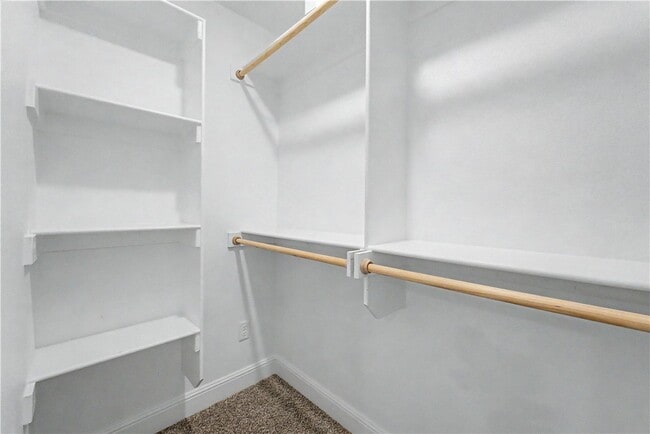 Building Photo - 2040 Periwinkle Pl