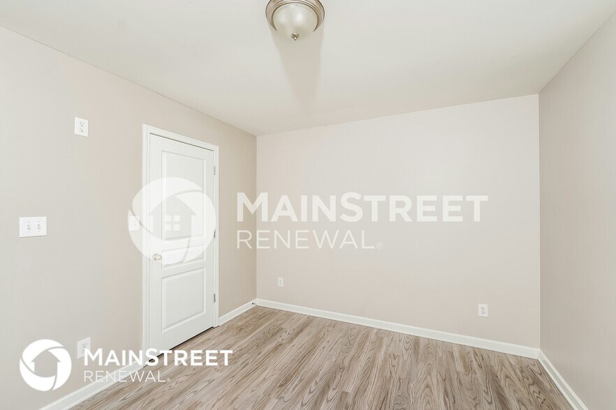 Building Photo - 865 Moonlite Dr