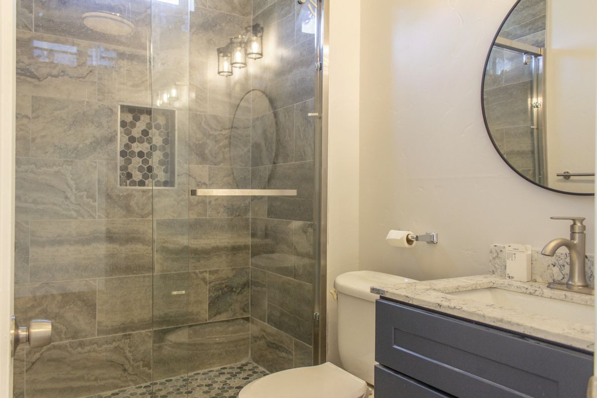 Building Photo - 352 Winslow St