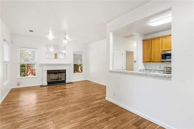 Building Photo - 717 Dill Ave SW