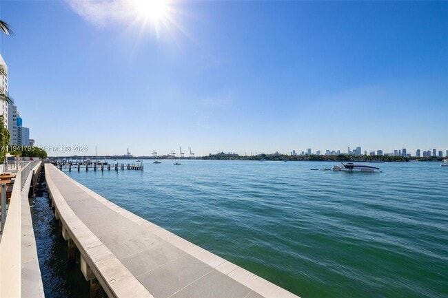 Building Photo - 1100 West Ave