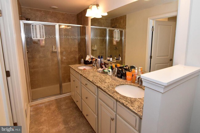 Building Photo - 3544 Briarwood Dr