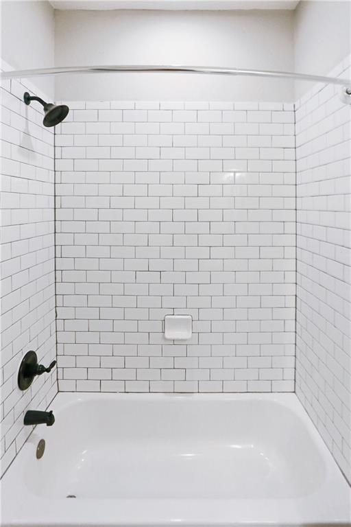 Building Photo - 9504 Menchaca Rd