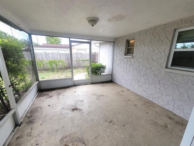 Building Photo - 7526 Topay Ln