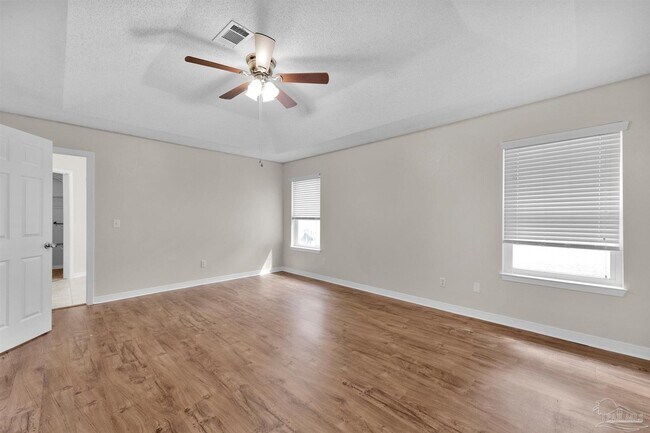 Building Photo - 9033 Bluebay Ln