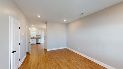 Building Photo - Now Offering Leasing Special- 2 Bed/2.5 Ba...