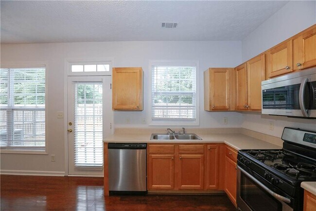 Building Photo - 3048 Kentmere Dr