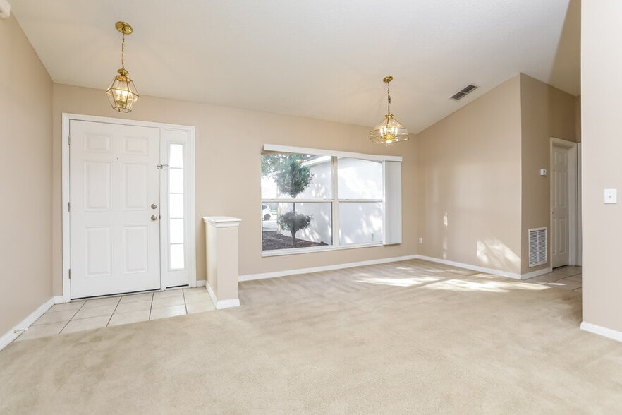 Building Photo - 203 Southern Breeze Dr