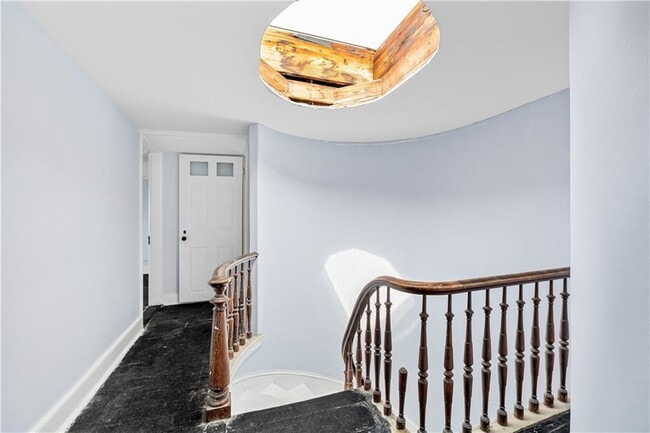Building Photo - 34 Congdon St