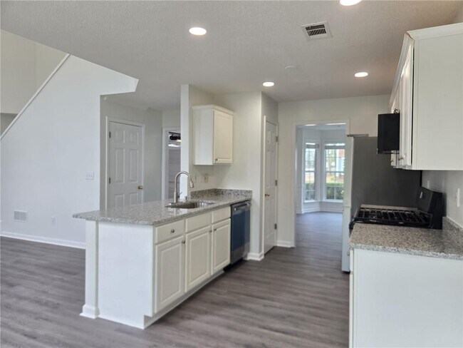 Building Photo - 4010 Ridgefair Dr