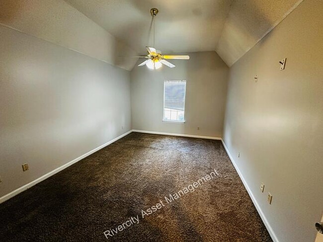 Building Photo - Goegeous corner lot home for rent. Great r...