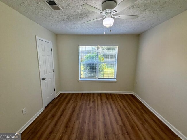 Building Photo - 4212 Reeshemah St