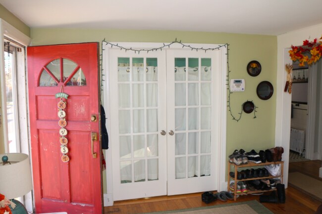 Building Photo - 165 Whitford Ave.