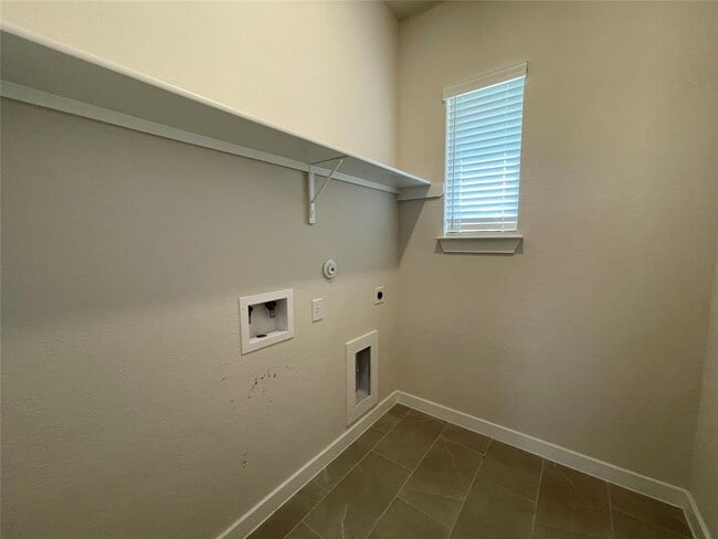 Building Photo - 128 Radnor Rd