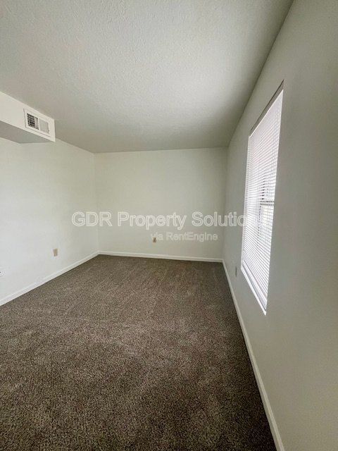 Building Photo - 420 Tennessee St NE