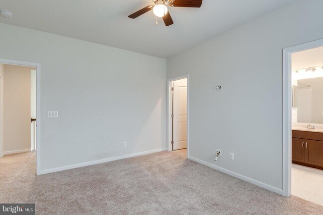 Building Photo - 41256 Lenah Point Dr