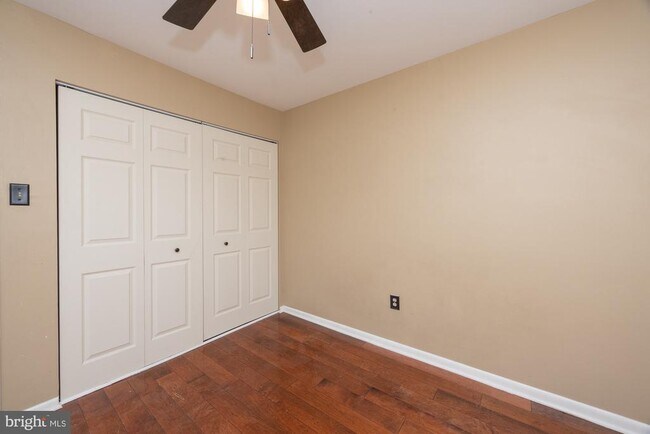 Building Photo - 85 Pinewood Dr