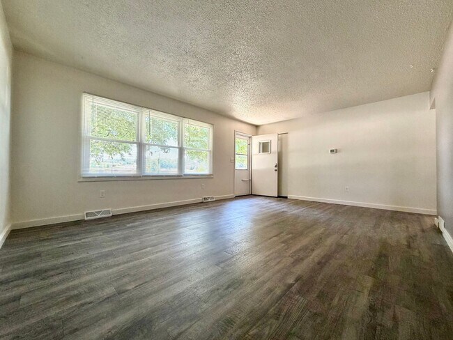 Building Photo - 487 84th St SW