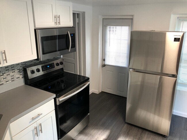 Building Photo - 7 Snowden Ave