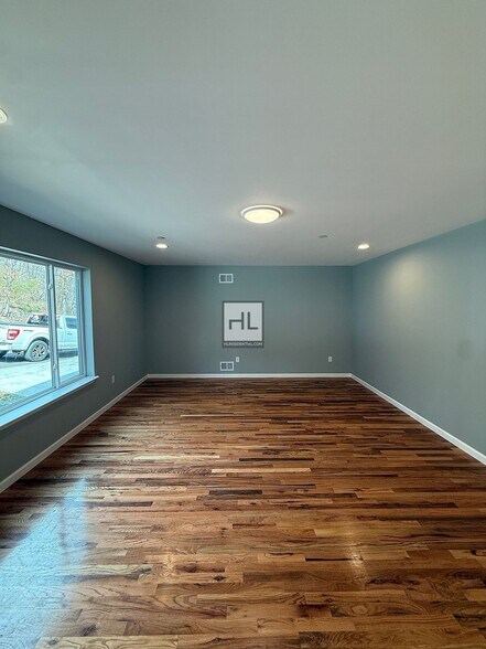 Building Photo - CUNARD AVENUE