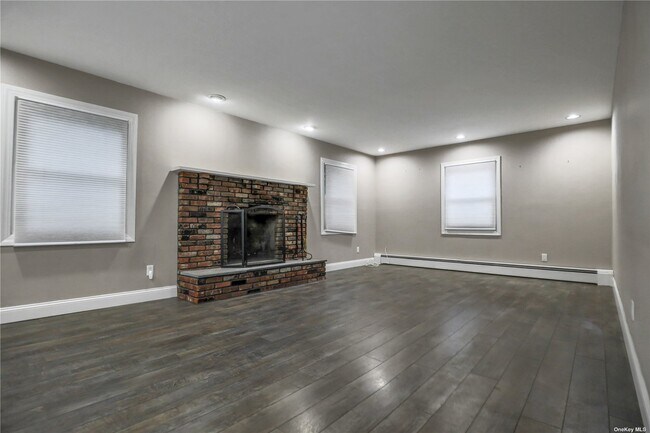 Building Photo - 34 Millbrook Dr