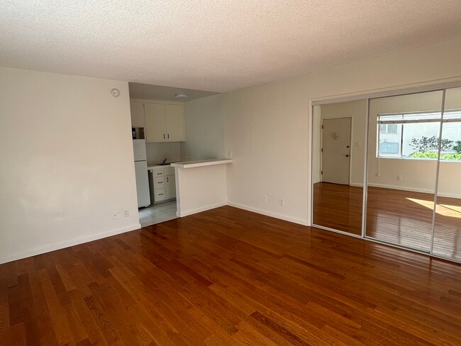 Building Photo - 1839-1841 Colby Ave