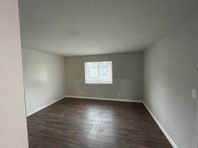 Building Photo - 636 N 31st St