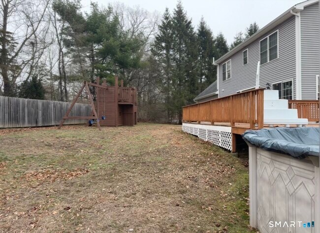 Building Photo - 939 N Main St