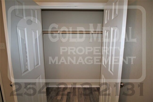 Building Photo - 6409 Cool Creek Dr