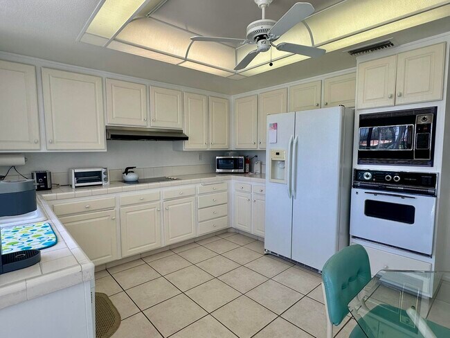 Building Photo - 105 Durango Cir