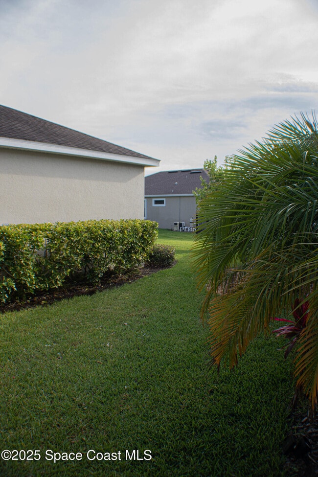 Building Photo - 7518 Bluemink Ln