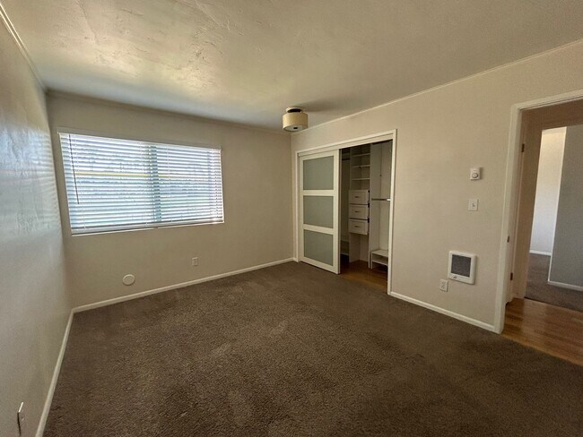 Building Photo - 570 Peach St