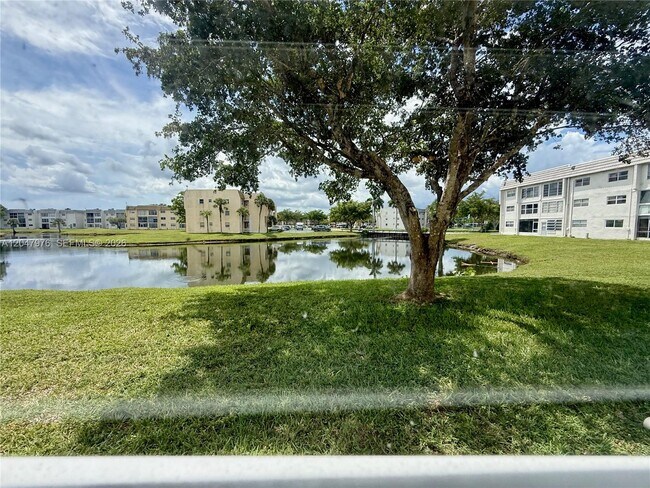 Building Photo - 8600 Sunrise Lakes Blvd