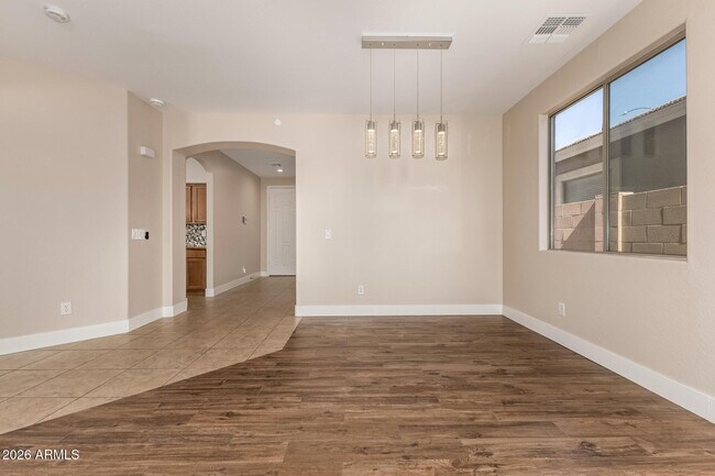 Building Photo - 10625 E Knowles Ave