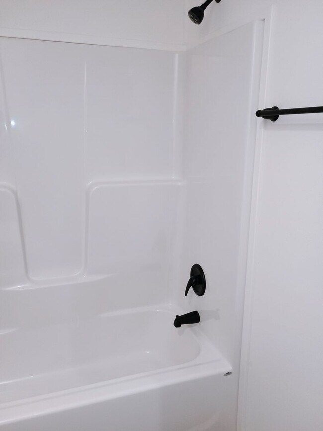 Building Photo - Brand-New Home 3 Bedroom 2 Bathroom