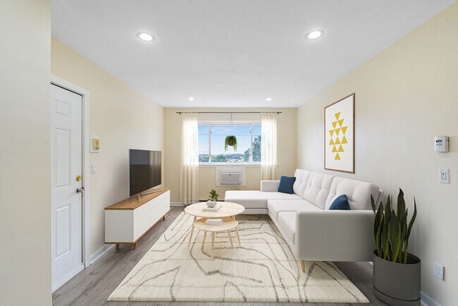 Building Photo - 256 Parker Hill Ave