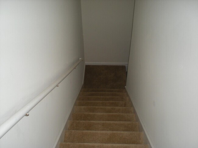 Building Photo - 118 Slater St