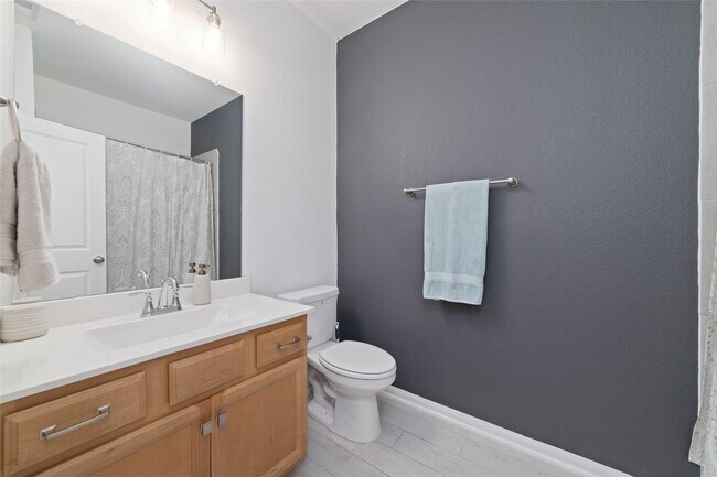 Building Photo - 331 E Coralburst Lp