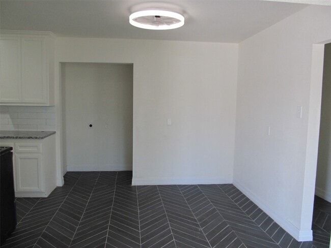 Building Photo - 1213 Trimm Ave