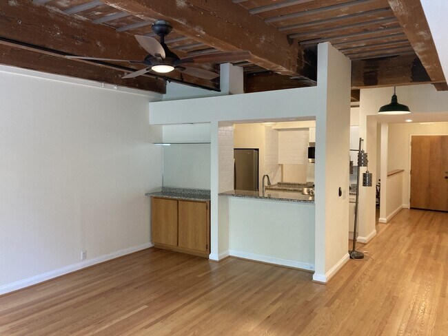 Building Photo - 49 Bancroft Mills Rd