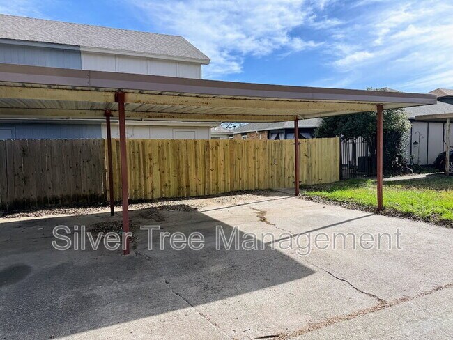 Building Photo - 2326 Summer Pl Dr