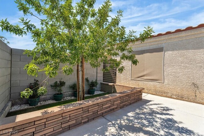 Building Photo - 8200 Cimarron Ridge Dr
