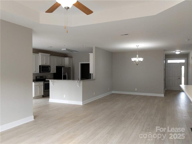 Building Photo - 835 Wisteria Wy