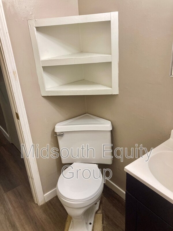 Building Photo - 127 Northside Ave