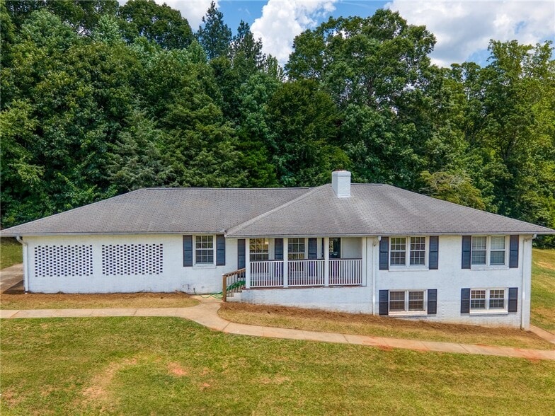 Primary Photo - 10695 Clemson Blvd
